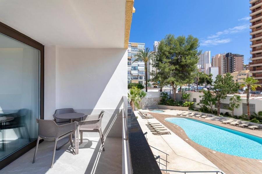 Halley Hotel & Apartments Affiliated By Melia Benidorm Exteriör bild