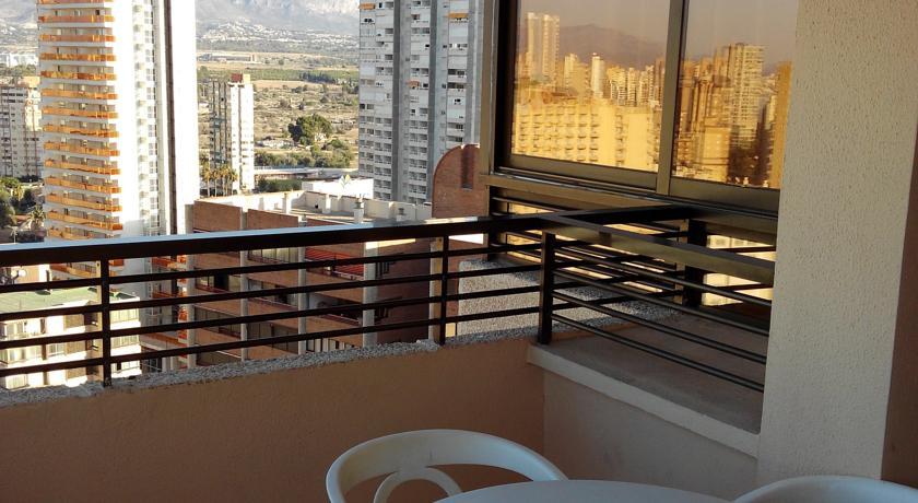 Halley Hotel & Apartments Affiliated By Melia Benidorm Exteriör bild
